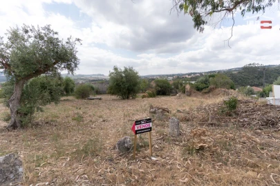 Terreno Misto para Venda em Atouguia