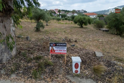 Terreno Misto para Venda em Atouguia