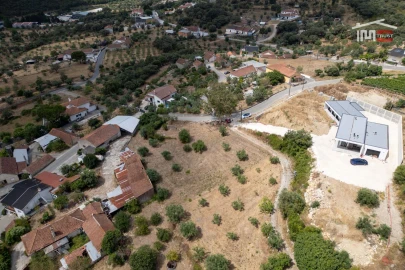 Terreno Misto para Venda em Atouguia