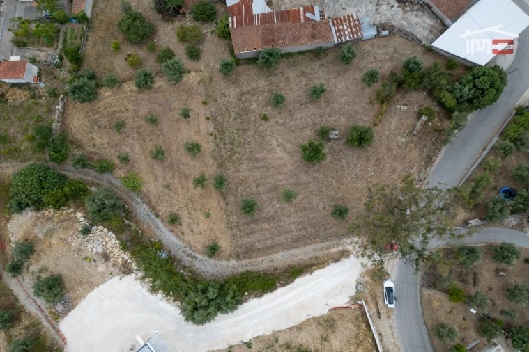 Terreno Misto para Venda em Atouguia Foto 2