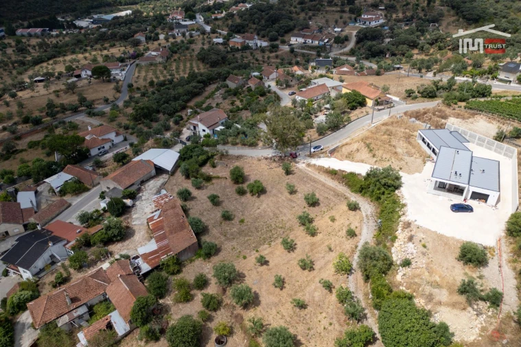 Terreno Misto para Venda em Atouguia Foto 22