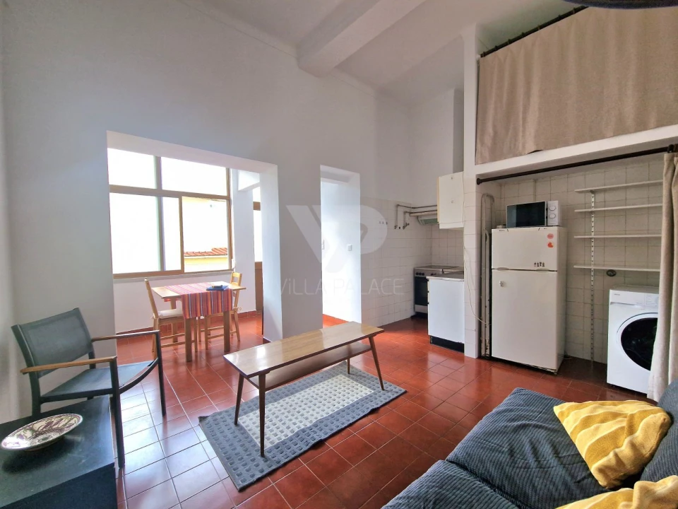 Apartamento T1 para Arrendamento em Campo de Ourique Foto 11