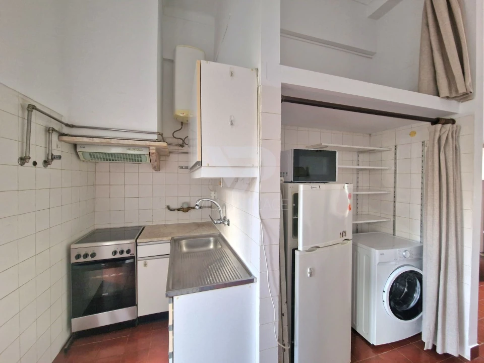Apartamento T1 para Arrendamento em Campo de Ourique Foto 13