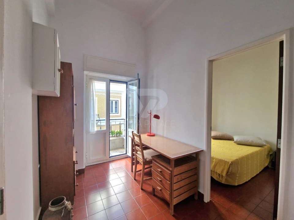 Apartamento T1 para Arrendamento em Campo de Ourique Foto 5