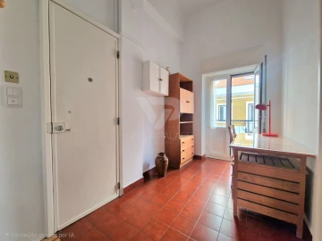 Apartamento T1 para Arrendamento em Campo de Ourique