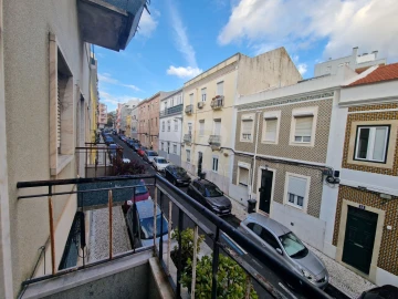 Apartamento T1 para Arrendamento em Campo de Ourique