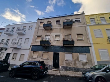 Apartamento T1 para Arrendamento em Campo de Ourique
