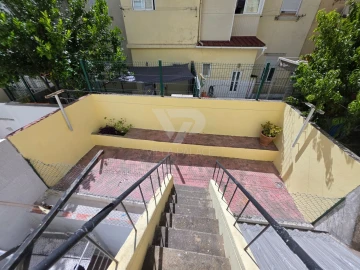 Apartamento T1 para Arrendamento em Campo de Ourique