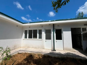 Moradia T3 para Venda em Nogueira e Silva Escura