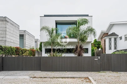 Moradia T4 para Venda em Moreira