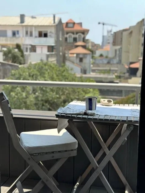 Apartamento T2 para Arrendamento em Aldoar, Foz do Douro e Nevogilde