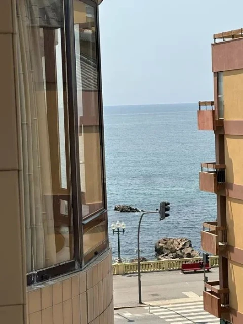 Apartamento T2 para Arrendamento em Aldoar, Foz do Douro e Nevogilde