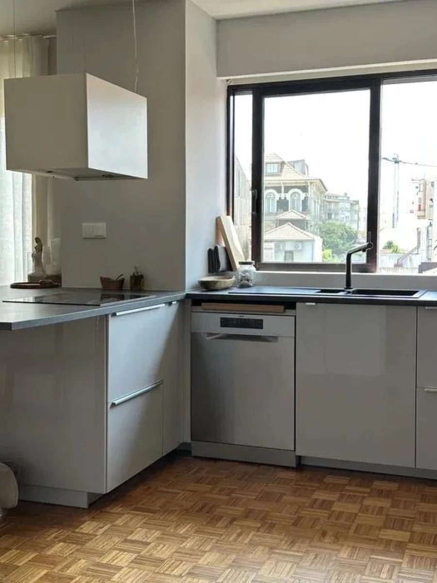 Apartamento T2 para Arrendamento em Aldoar, Foz do Douro e Nevogilde Foto 2