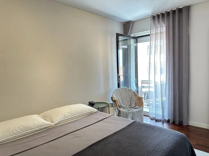 Apartamento T2 para Arrendamento em Aldoar, Foz do Douro e Nevogilde Foto 6