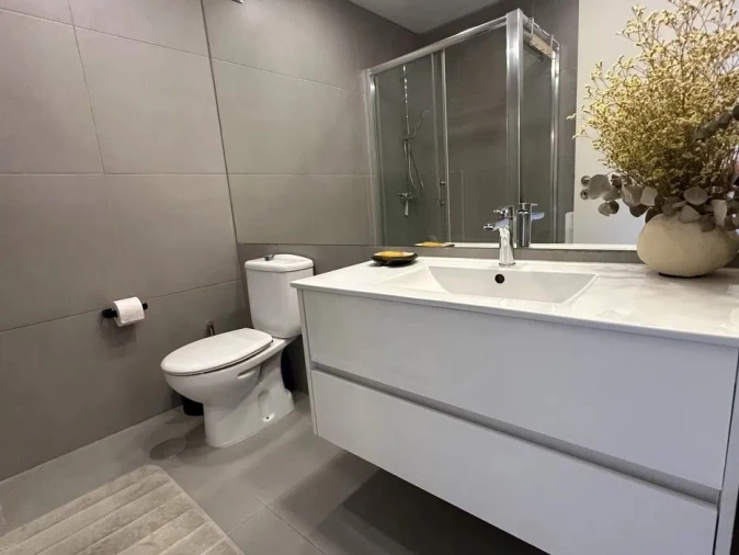 Apartamento T2 para Arrendamento em Aldoar, Foz do Douro e Nevogilde Foto 8