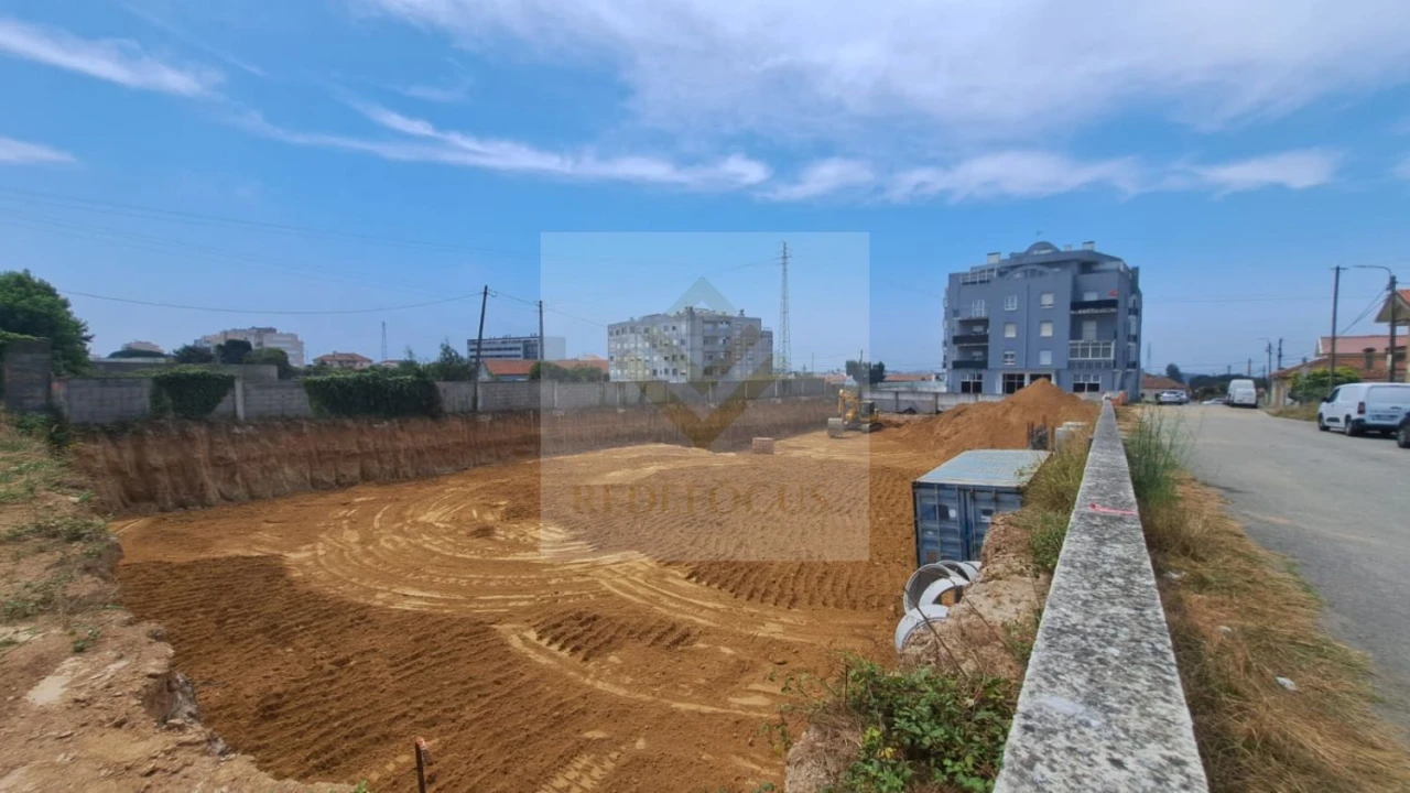 Apartamento T2 para Venda em Esmoriz Foto 2