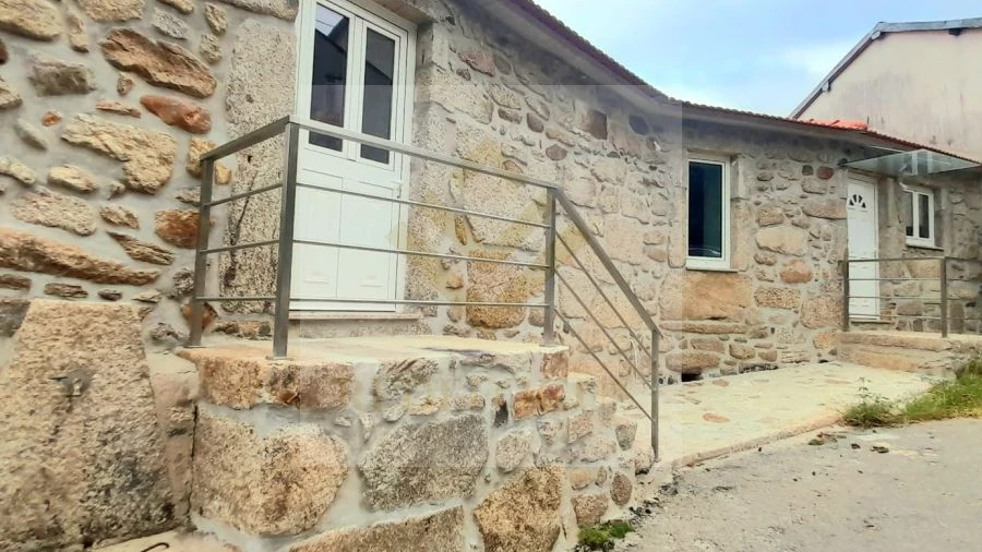 Moradia T2 para Venda em Arouca e Burgo