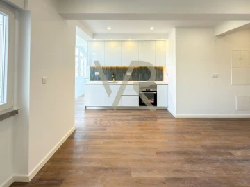 Apartamento T2 para Venda em Venteira