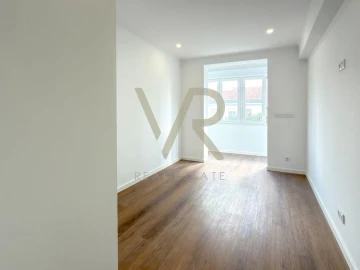 Apartamento T2 para Venda em Venteira