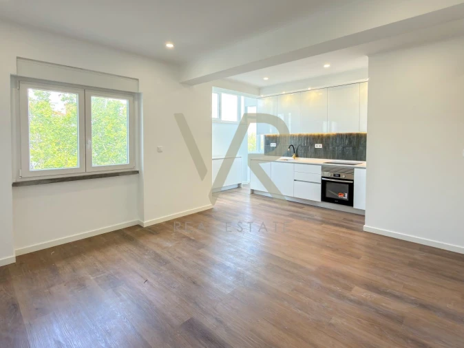 Apartamento T2 para Venda em Venteira Foto 4