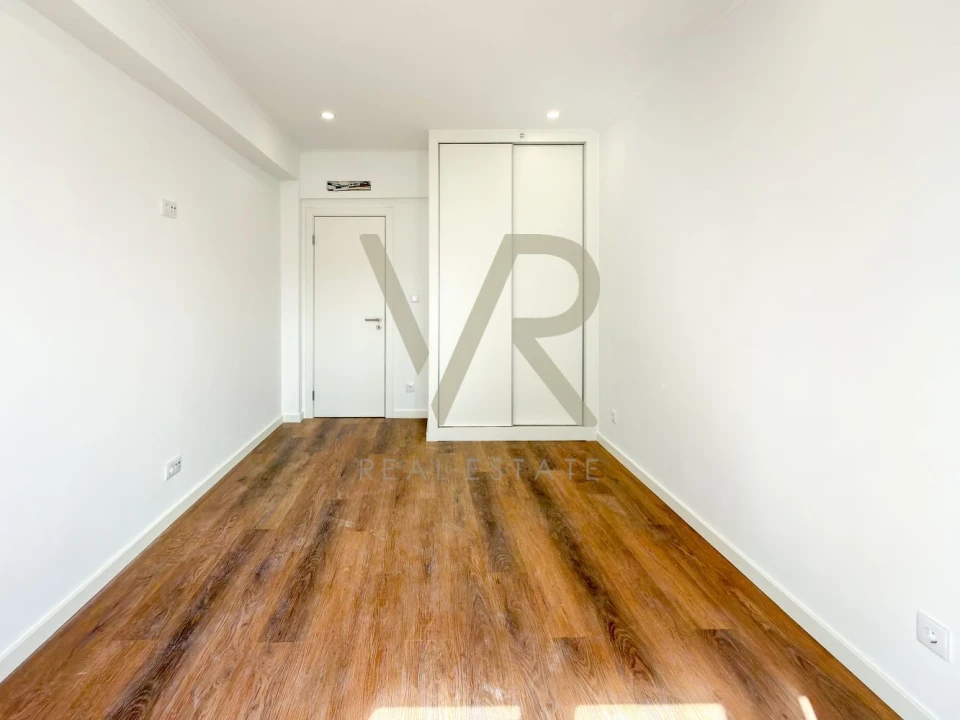 Apartamento T2 para Venda em Venteira Foto 17