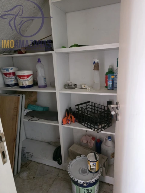 Loja para Venda em Estômbar e Parchal