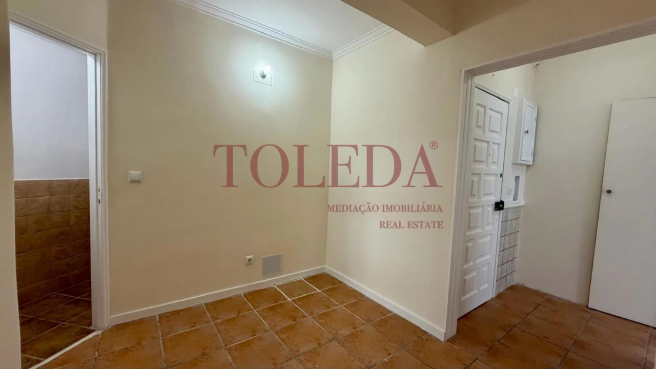 Apartamento T2 para Venda em Algueirão-Mem Martins Foto 27
