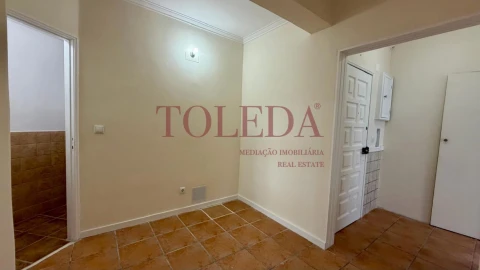 Apartamento T2 para Venda em Algueirão-Mem Martins