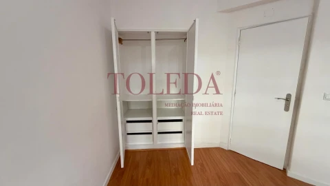 Apartamento T2 para Venda em Algueirão-Mem Martins