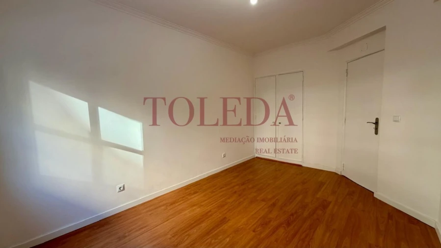 Apartamento T2 para Venda em Algueirão-Mem Martins Foto 19