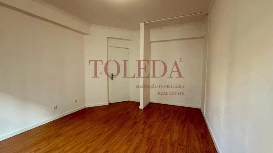 Apartamento T2 para Venda em Algueirão-Mem Martins Foto 34