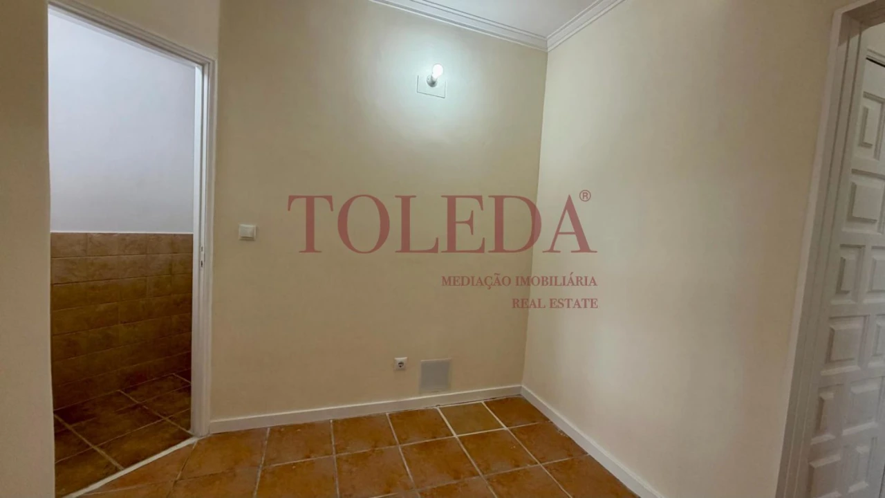 Apartamento T2 para Venda em Algueirão-Mem Martins Foto 28
