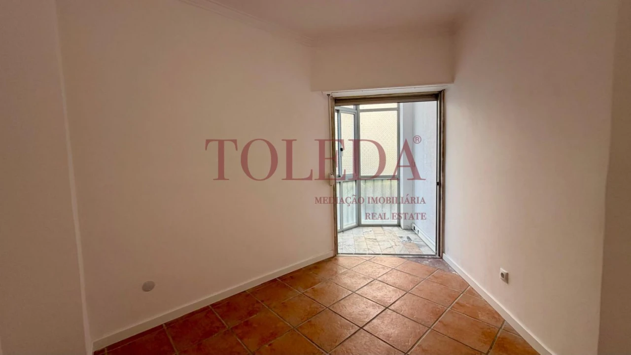 Apartamento T2 para Venda em Algueirão-Mem Martins Foto 29