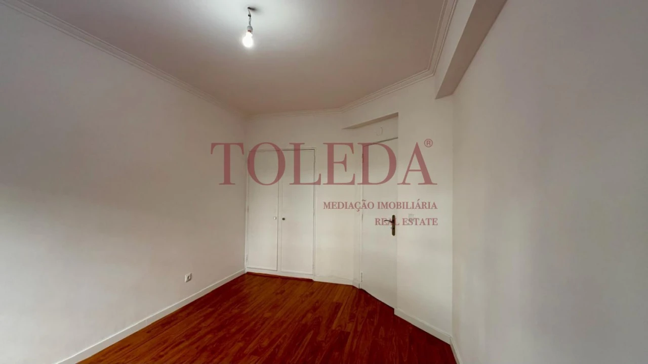 Apartamento T2 para Venda em Algueirão-Mem Martins Foto 18