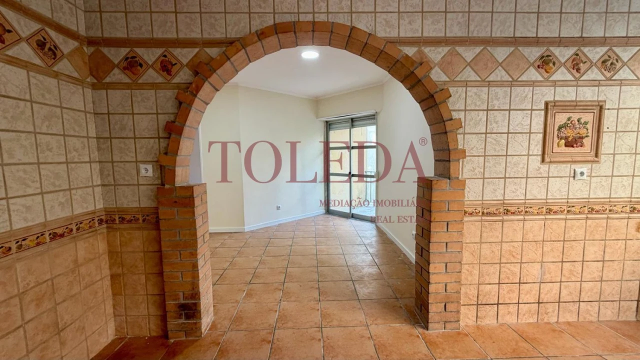 Apartamento T2 para Venda em Algueirão-Mem Martins Foto 14