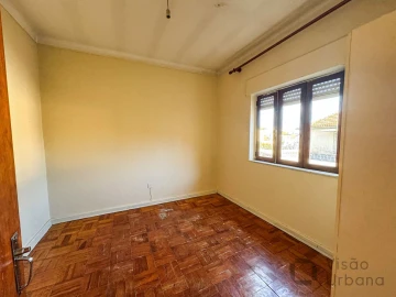 Moradia T6 para Venda em Abraveses