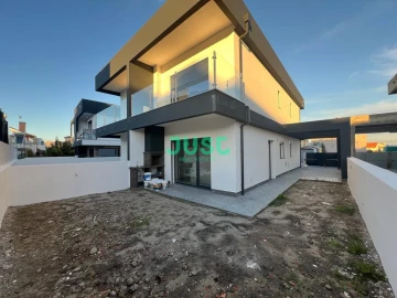 Moradia T3 para Venda em Fernao Ferro