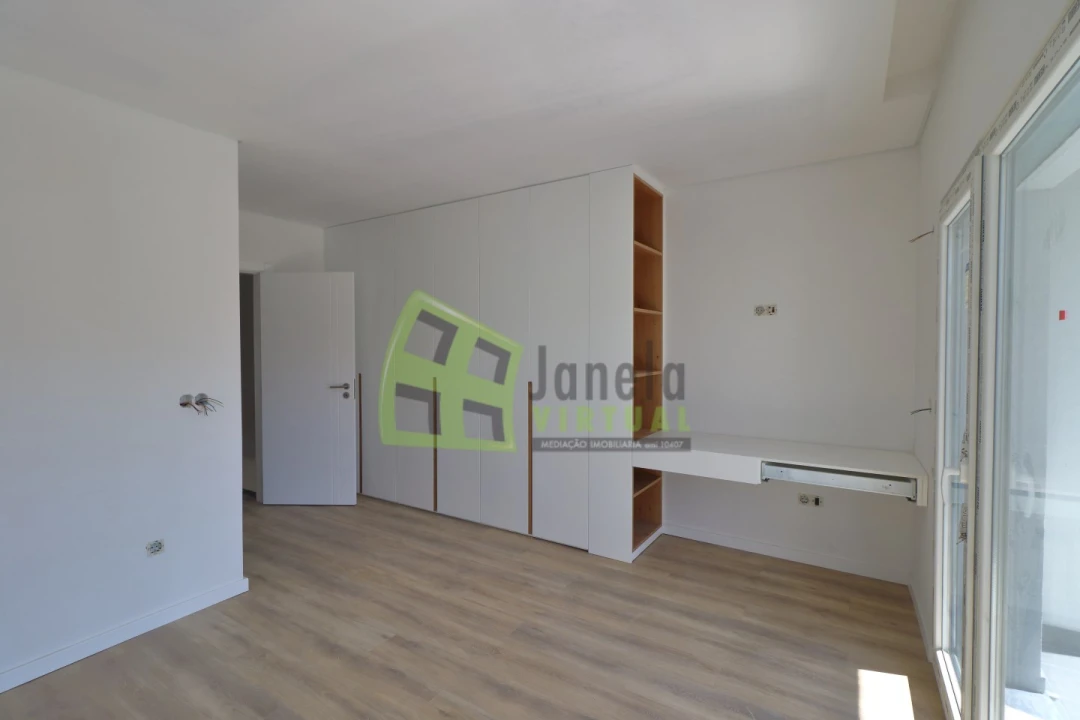 Moradia T3 para Venda em Fernao Ferro Foto 18