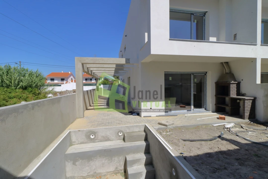 Moradia T3 para Venda em Fernao Ferro Foto 10