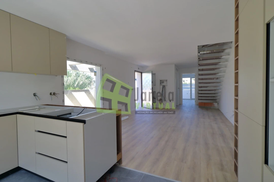 Moradia T3 para Venda em Fernao Ferro Foto 13