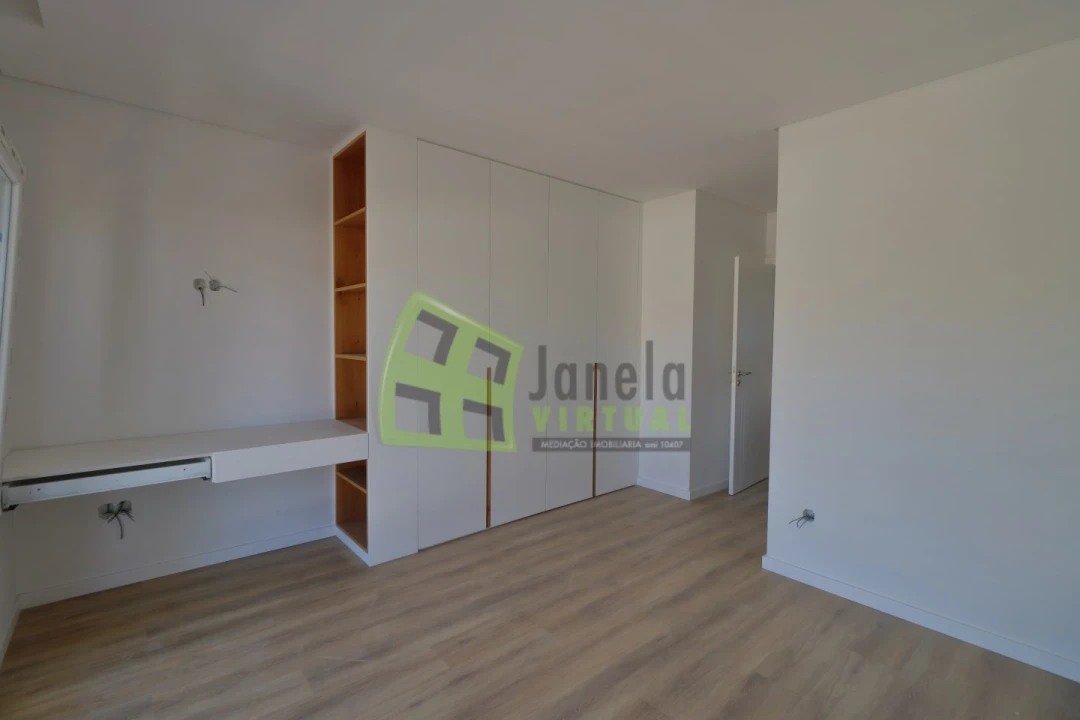 Moradia T3 para Venda em Fernao Ferro Foto 23
