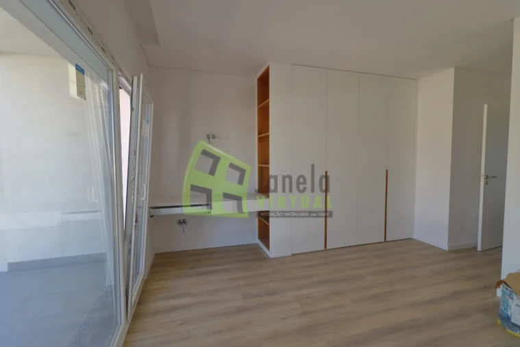 Moradia T3 para Venda em Fernao Ferro Foto 22