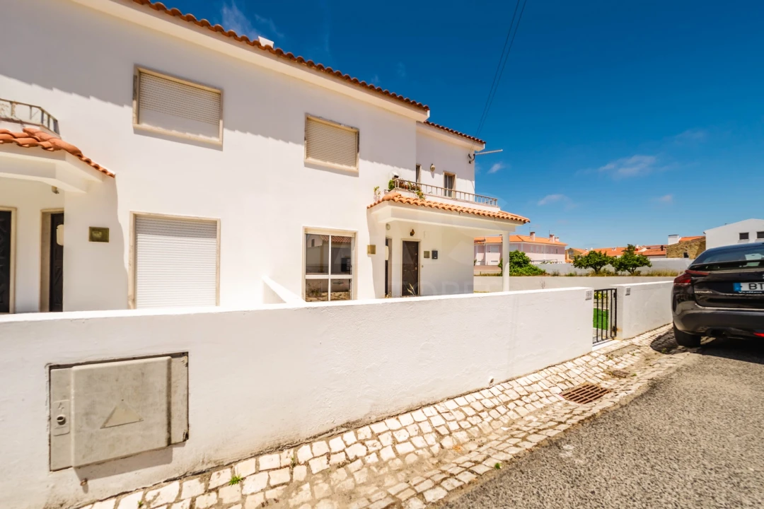 Apartamento T2 para Venda em Atouguia da Baleia Foto 8