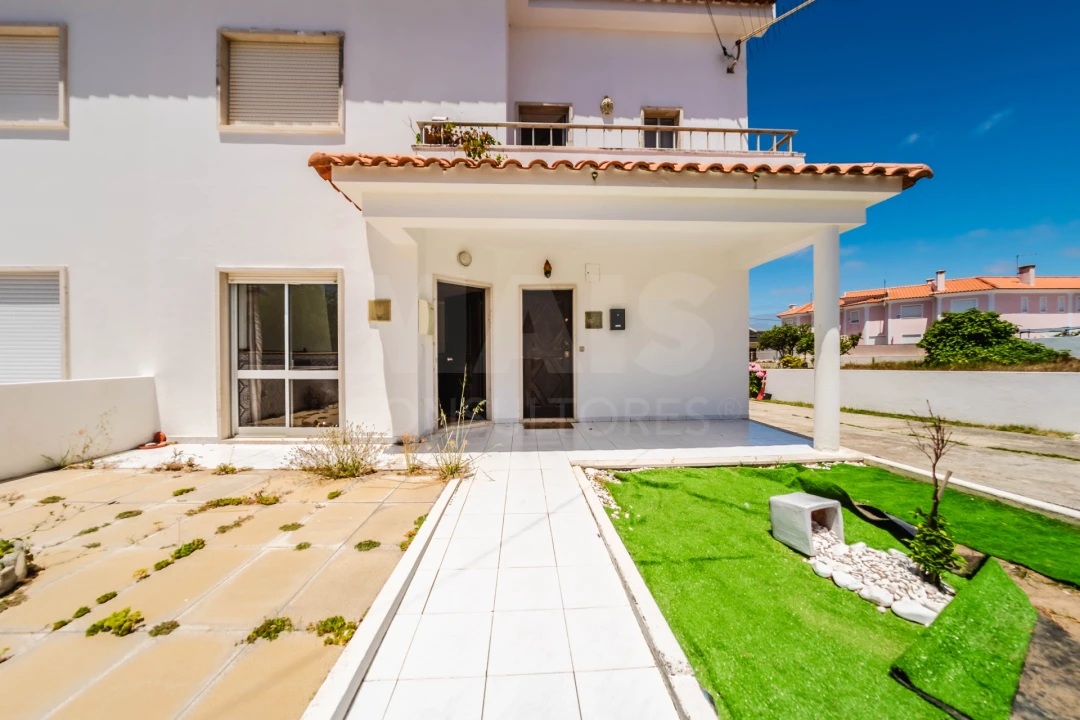 Apartamento T2 para Venda em Atouguia da Baleia Foto 9