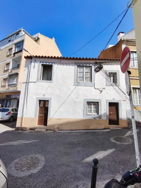 Moradia T3 para Venda em Sacavém e Prior Velho