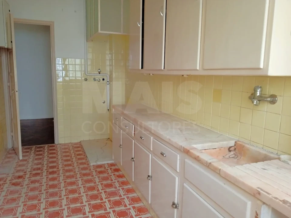 Apartamento T2 para Arrendamento em Ajuda Foto 1