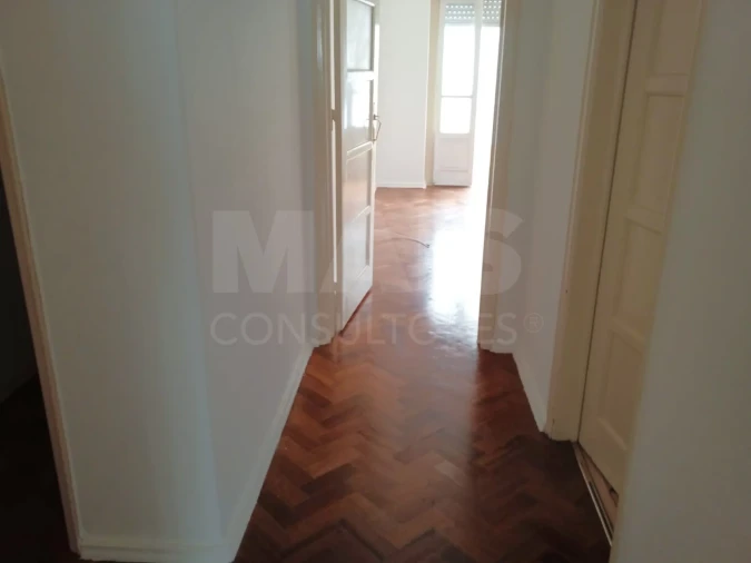 Apartamento T2 para Arrendamento em Ajuda Foto 8