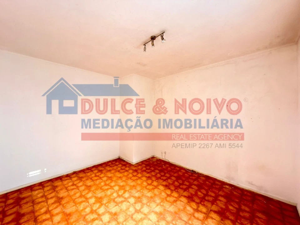 Apartamento T2 para Venda em Peniche Foto 3