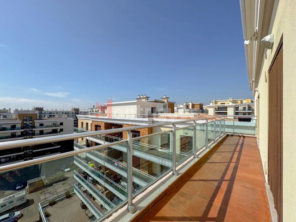 Apartamento T2 para Arrendamento em Sacavém e Prior Velho Foto 17