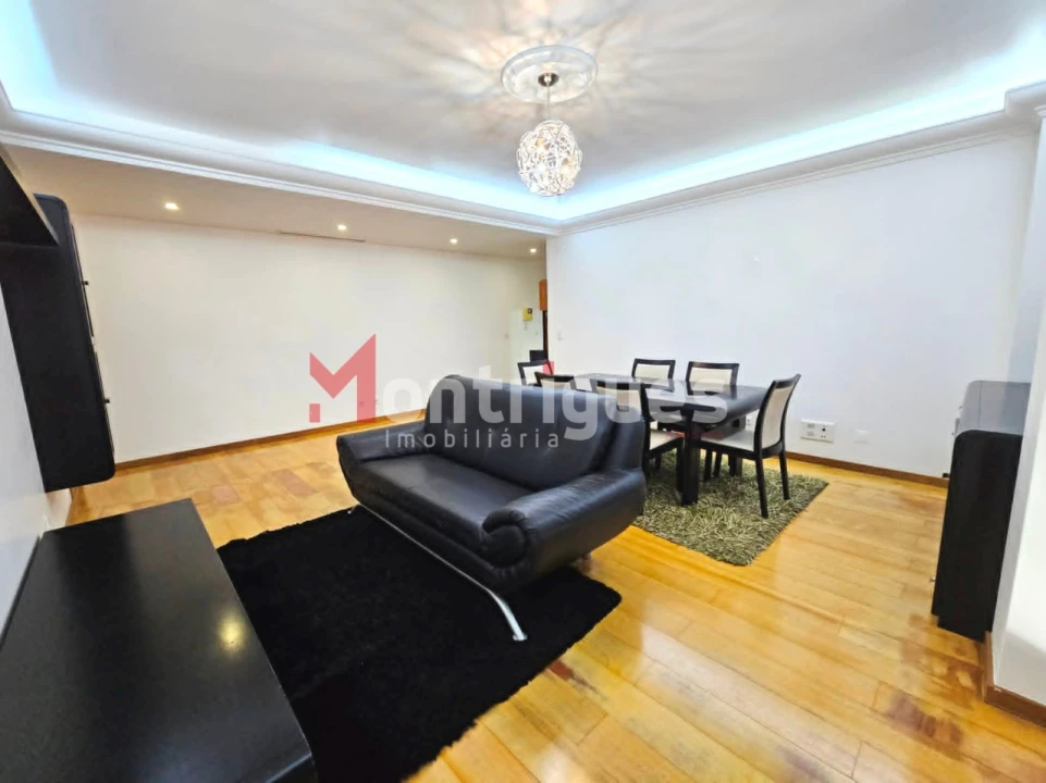 Apartamento T2 para Arrendamento em Sacavém e Prior Velho Foto 2